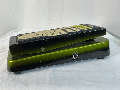 Vist Large View of Product Image Which is Used Dunlop KIRK HAMMETT CRY BABY Wah Pedal