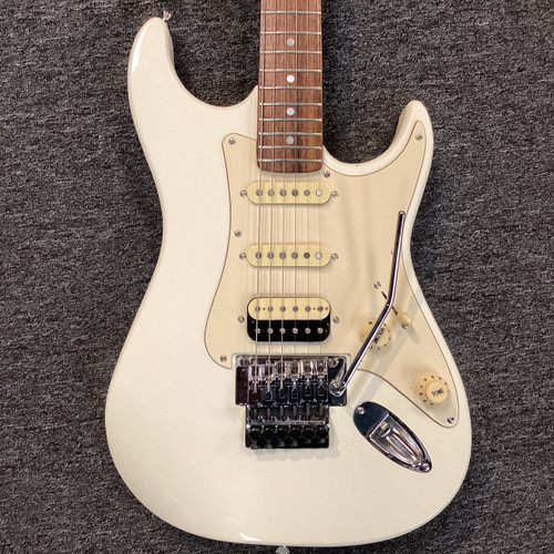 Vist Large View of Product Image Which is Used Squier STAGEMASTER HSS Super S Electric Guitar White 6-String
