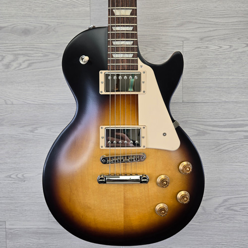 Vist Large View of Product Image Which is Used Gibson Les Paul Tribute Satin Tobacco Sunburst w/Gig Bag