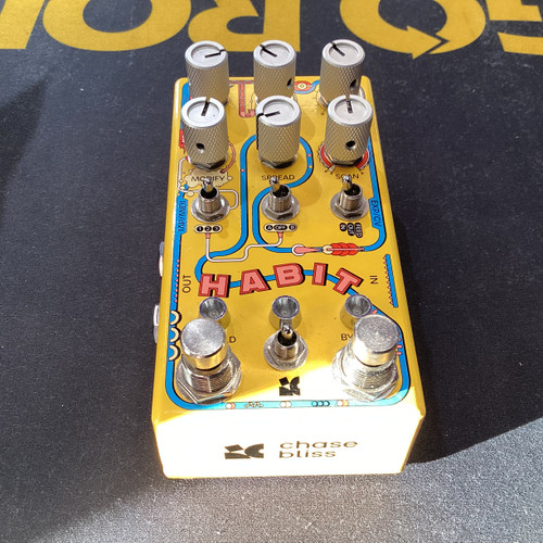 Vist Large View of Product Image Which is Used Chase Bliss Audio HABIT Delay Pedal