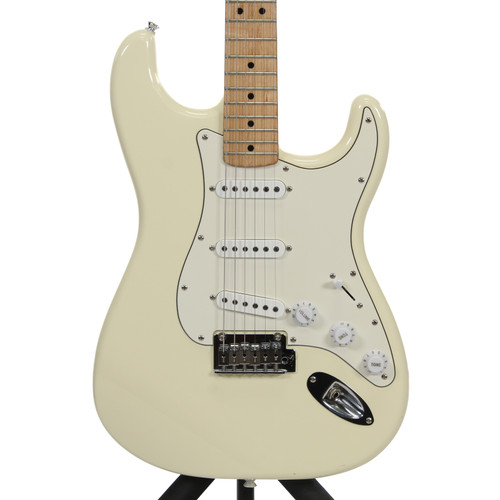 Used Squier AFFINITY SERIES STRATOCASTER S Type Electric Guitar White 6-String Vist Large View of Product Image Which is Used Squier AFFINITY SERIES STRATOCASTER S Type Electric Guitar White 6-String
