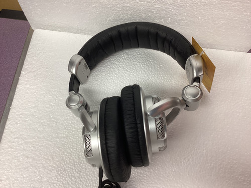 Used Behringer HPX600 HEADPHONES Pro Sound Product 40107-S000155178 Vist Large View of Product Image Which is Used Behringer HPX600 HEADPHONES Pro Sound Product