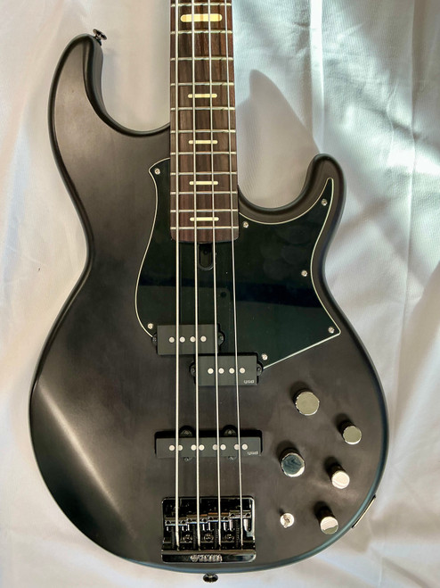Vist Large View of Product Image Which is Used Yamaha BROADBASS P Type Bass Guitar Black 4-String BB734A