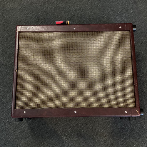 Vist Large View of Product Image Which is Used NO BRAND (Brandless Product) GUITAR CAB 2X12 WGS VETERAN 30 2 x 12 Guitar Speaker Cabinet 2 x 12