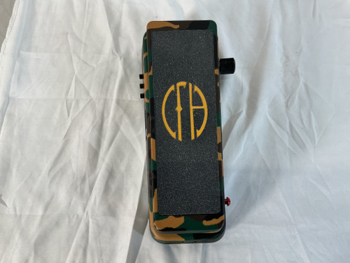 Used Dunlop DIME CRYBABY FROM HELL Wah Pedal 40012-S000308115 Vist Large View of Product Image Which is Used Dunlop DIME CRYBABY FROM HELL Wah Pedal