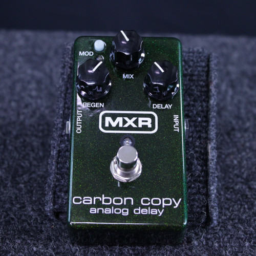Vist Large View of Product Image Which is Used MXR CARBON COPY ANALOG DELAY Delay Pedal