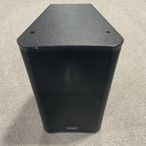 Used QSC KW152 Powered Speaker Cabinet 41106-S000097334 Vist Large View of Product Image Which is Used QSC KW152 Powered Speaker Cabinet