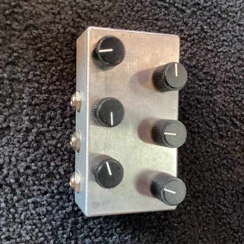Vist Large View of Product Image Which is Used RUCCI 3X2 MATRIX MIXER Guitar Effects Pedal