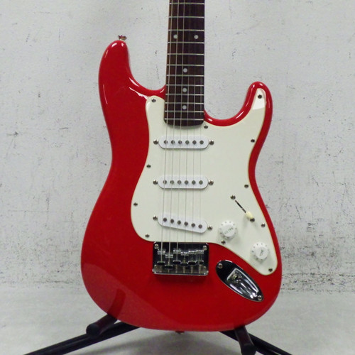 Vist Large View of Product Image Which is Used Squier mini Stratocaster S Type Electric Guitar Red 6-String