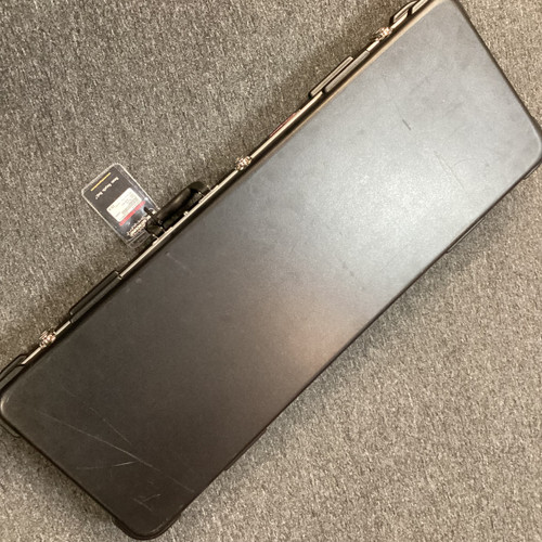 Used Road Runner CASE - ELECTRIC Guitar Case 40111-S000190735 Vist Large View of Product Image Which is Used Road Runner CASE - ELECTRIC Guitar Case