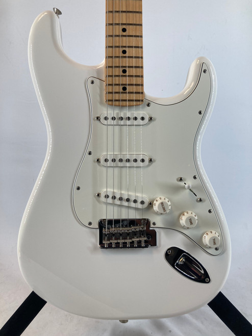 Vist Large View of Product Image Which is Used Fender 2023 Player Stratocaster w/Maple neck