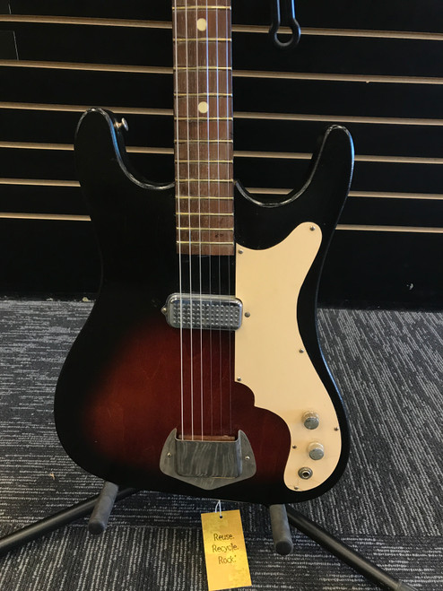 Vist Large View of Product Image Which is Used Silvertone 1414 Vintage Offset Dbl Cutaway Guitar Tobacco Sunburst 6-String