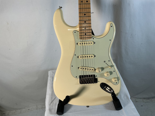 Vist Large View of Product Image Which is Used Fender USA NECK PARTS STRATOCASTER S Type Electric Guitar White 6-String