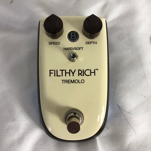 Vist Large View of Product Image Which is Used Danelectro FILTHY RICH TREMOLO Tremolo Pedal