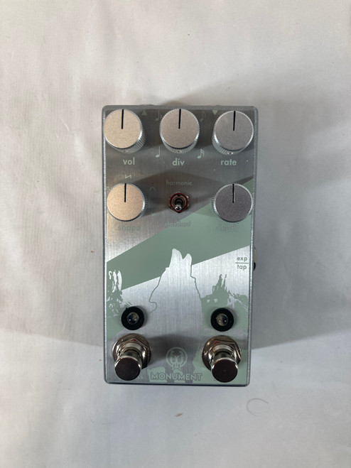Vist Large View of Product Image Which is Used Walrus Audio Monument Trem Platinum Series Effect Pedal