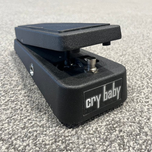 Used DUNLOP CRY BABY GCB95 Guitar Wah Pedal 41106-S000097660 Vist Large View of Product Image Which is Used DUNLOP CRY BABY GCB95 Guitar Wah Pedal