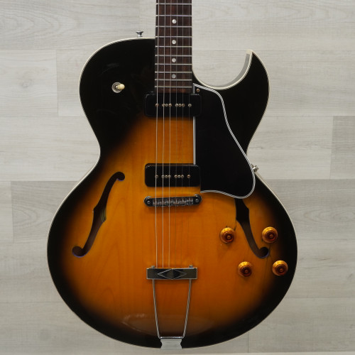 Vist Large View of Product Image Which is Used Gibson ES-135 Semi-Hollow Electric Guitar Sunburst
