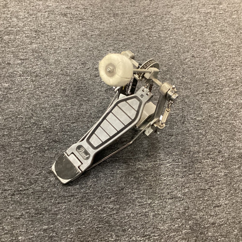 Used Pearl KICK PEDAL Kick Drum Pedal 40111-S000190931 Vist Large View of Product Image Which is Used Pearl KICK PEDAL Kick Drum Pedal