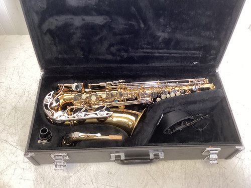 Vist Large View of Product Image Which is Used Yamaha YAS-26 Alto Saxophone
