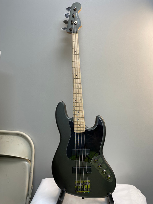 Vist Large View of Product Image Which is Used Squier CONTEMPORARY ACTIVE JAZZ BASS HH J Type Bass Guitar Silver/Gray 4-String