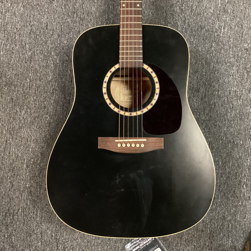 Used Art & Lutherie CEDAR BLACK Solid Top Acoustic Guitar Black 40111-S000191044 Vist Large View of Product Image Which is Used Art & Lutherie CEDAR BLACK Solid Top Acoustic Guitar Black