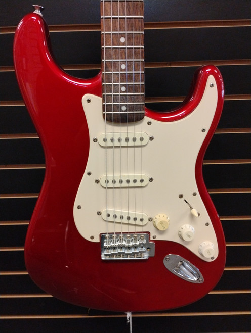 Vist Large View of Product Image Which is Used Squier AFFINITY STRAT Electric Guitar Red 6-String