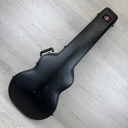 Vist Large View of Product Image Which is Used SKB CLASSICAL HARD CASE --INSIDE WEAR