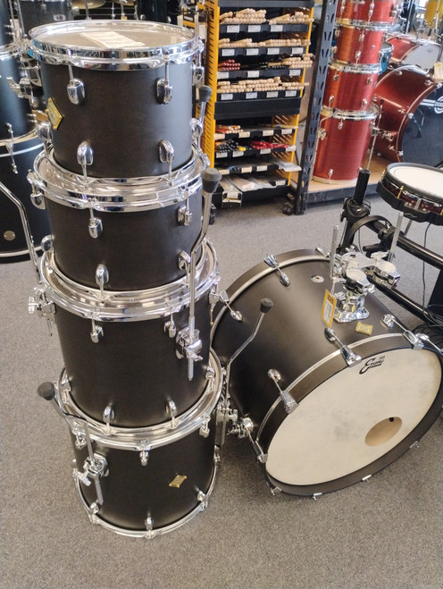 Vist Large View of Product Image Which is Used Dixon CORNERSTONE CLASSIC Drum Shell Kit Other 22" Kick Drum