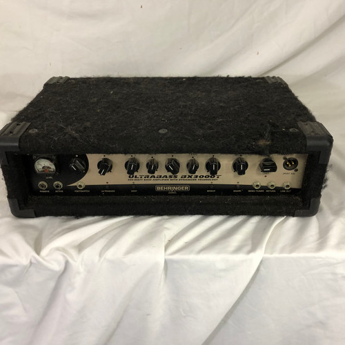 Vist Large View of Product Image Which is Used Behringer ULTRABASS BX3000T Bass Amplifier Head
