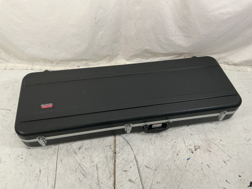 Vist Large View of Product Image Which is Used Gator STRAT STYLE CASE AS-IS Guitar Case