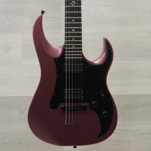 Vist Large View of Product Image Which is Used Diamond Halcyon Ltm Double Cut Electric Guitar Pink