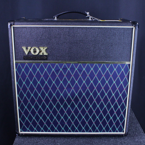 Vist Large View of Product Image Which is Used Vox AD60VT VALVETRONIX 1 x 12 Solid State Amplifier 1 x 12
