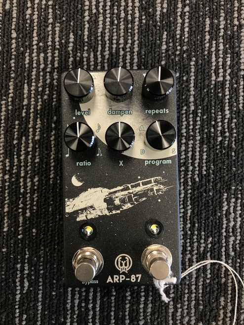 Vist Large View of Product Image Which is Used Walrus Audio ARP-87 Delay Pedal