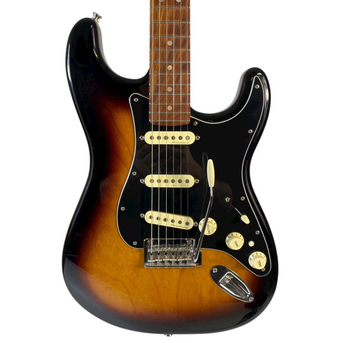 Vist Large View of Product Image Which is Used 2018 Fender MIM DELUXE STRAT Sunburst
