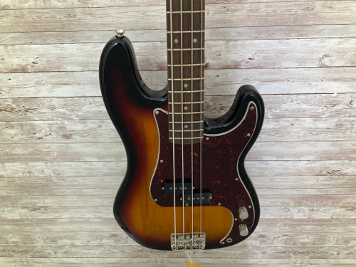 Vist Large View of Product Image Which is Used Squier CLASSIC VIBE 60S P-BASS Bass Guitar