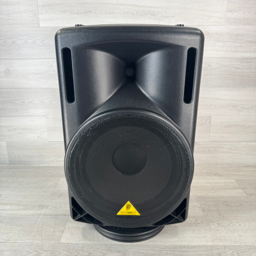 Vist Large View of Product Image Which is Used Behringer Eurolive B215D - 550-watt 15-inch Powered Speaker - Local Pickup Only