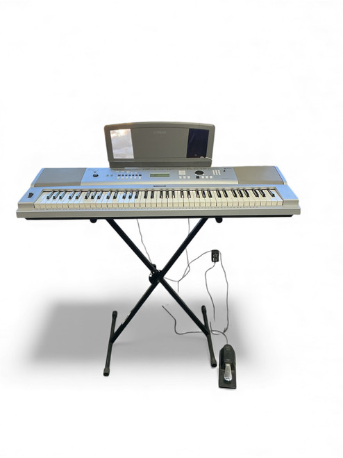 Vist Large View of Product Image Which is Used Yamaha PORTABLE GRAND DGX-230 76-Key Keyboard 76-key