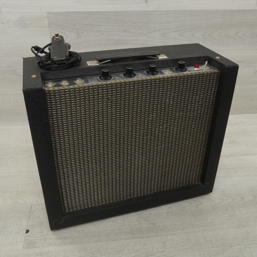 Vist Large View of Product Image Which is Used Harmony Model H410A Vintage Tube Guitar Combo