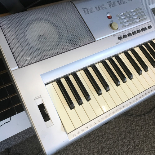 Vist Large View of Product Image Which is Used Yamaha YPT-230 49-Key Keyboard 49-Key