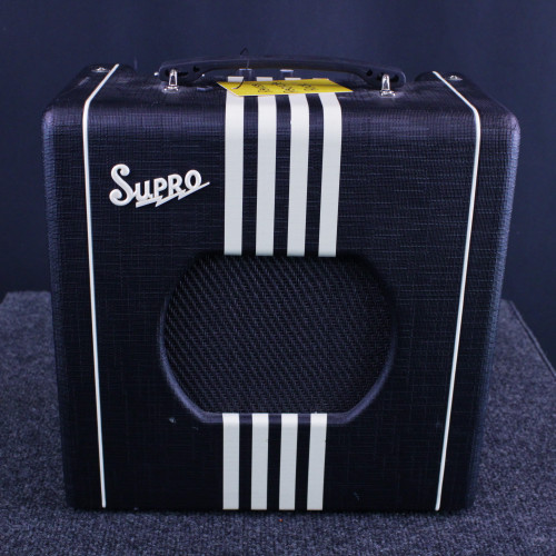 Vist Large View of Product Image Which is Used Supro DELTA KING 8 1 WATT TUBE GUITAR AMP 1 x 8 Tube Combo Amplifier 1 x 8