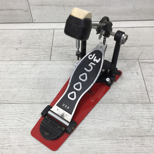 Vist Large View of Product Image Which is Used DW 5000 Kick Drum Pedal