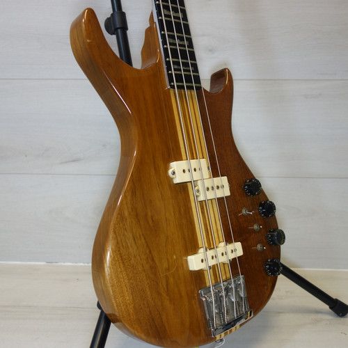 Vist Large View of Product Image Which is Used Kramer DMZ 5000 Bass Guitar Wood 4-String