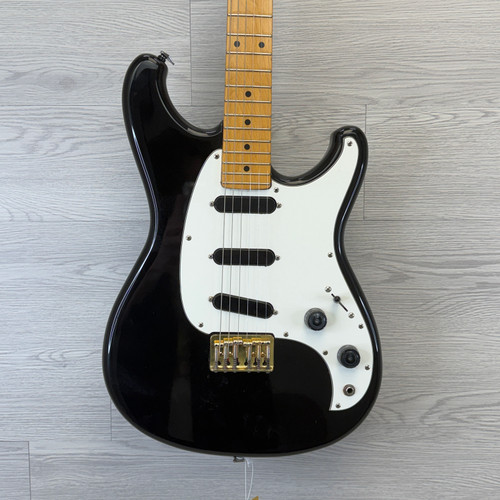 Vist Large View of Product Image Which is Used Ibanez RS-135 ROADSTAR II GUITAR MIJ S Type Electric Guitar Black 6-String