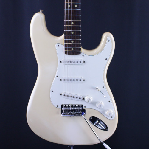 Vist Large View of Product Image Which is Used Fender STRATOCASTER 1974 VINTAGE GUITAR Vintage S Type Electric Guitar White 6-String