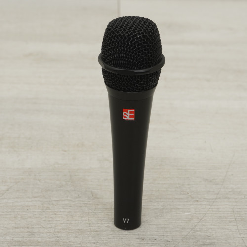 Vist Large View of Product Image Which is Used Se Electronics V7 Dynamic Microphone