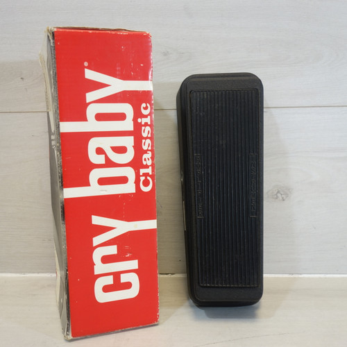 Vist Large View of Product Image Which is Used Dunlop CRYBABY CLASSIC WAH Guitar Effect