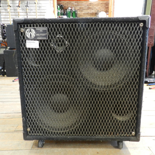 Vist Large View of Product Image Which is Used SWR BIG FOOT2 2 x 12 Bass Guitar Cabinet 2 x 10