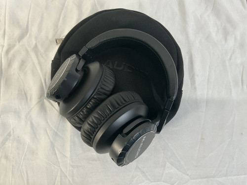 Vist Large View of Product Image Which is Used M-Audio HDH50 HEADPHONES + BAG NO CABLE Headphones