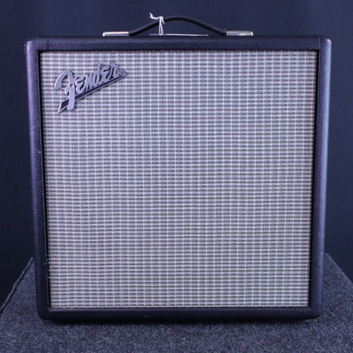 Vist Large View of Product Image Which is Used Fender SC112 SINGLE 12 INCH CLOSED CAB 1 x 12 Guitar Speaker Cabinet 1 x 12