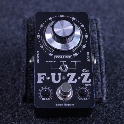 Vist Large View of Product Image Which is Used KING TONE MINIFUZZ GE PEDAL Fuzz Pedal